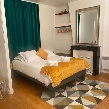 Jolie Appartement A パリ エクステリア 写真